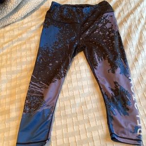 Peloton sz m cropped leggings by Kali